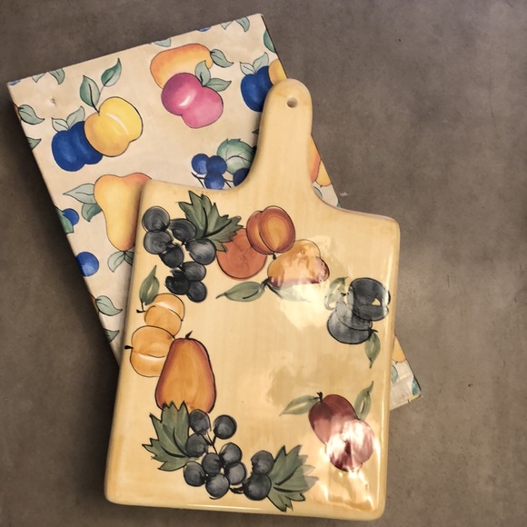 Cheese Tray Ceramic vintage comes in a box. - Picture 7 of 7